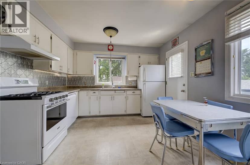 124 QUEENSWAY Drive, St. Jacobs, photo 7