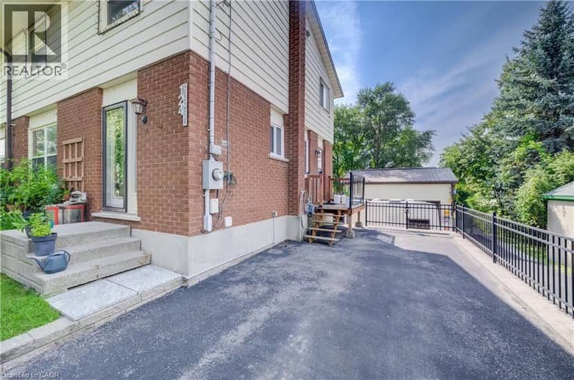 124 QUEENSWAY Drive, St. Jacobs, photo 2