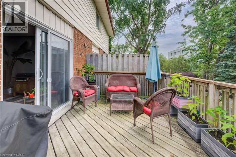 124 QUEENSWAY Drive — photo 25 of 39