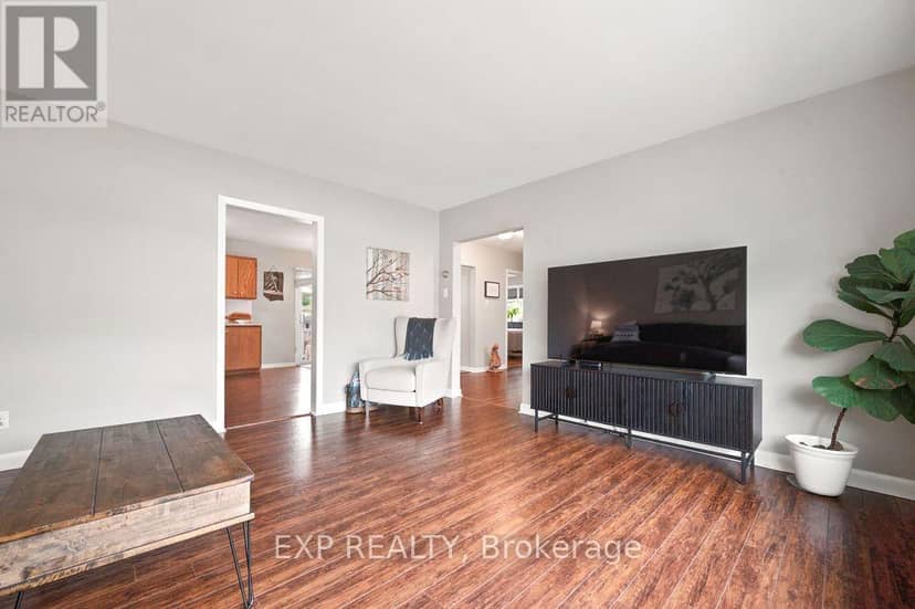 101 Grant Boulevard, Renfrew, photo 5
