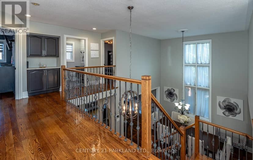 164 Carlyle Crescent — photo 20 of 40