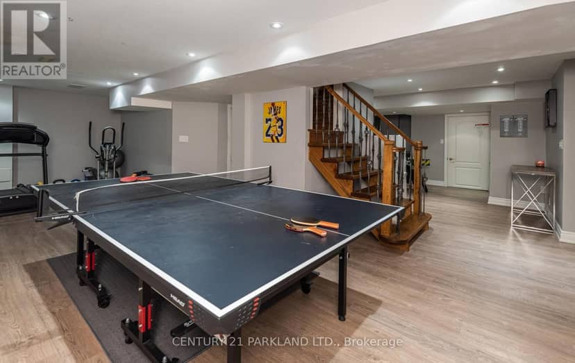 164 Carlyle Crescent — photo 40 of 40