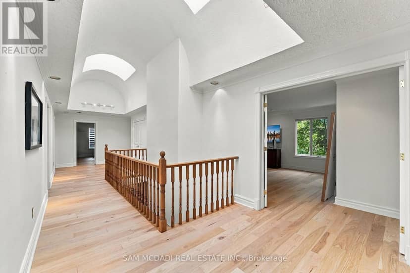2480 Mississauga Road — photo 22 of 40