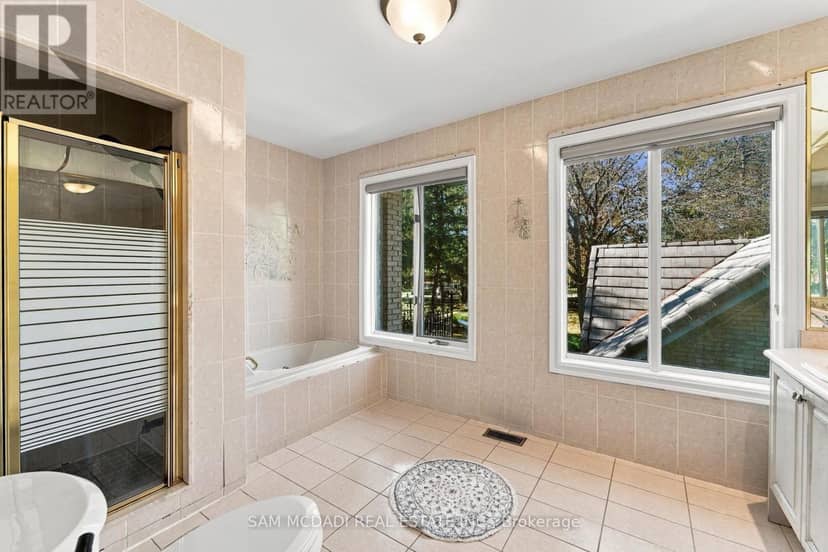 2480 Mississauga Road — photo 32 of 40