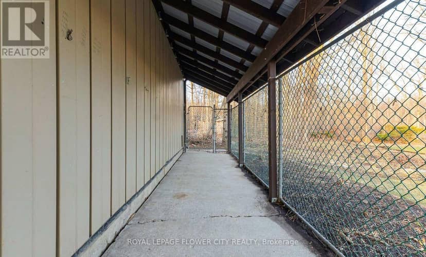 8449 Eigth Line — photo 37 of 40