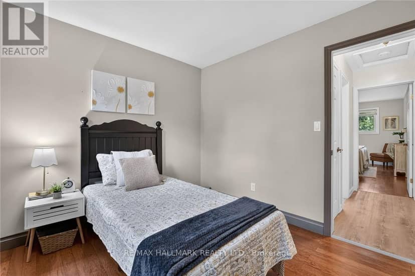 16 Elk Street — photo 23 of 40