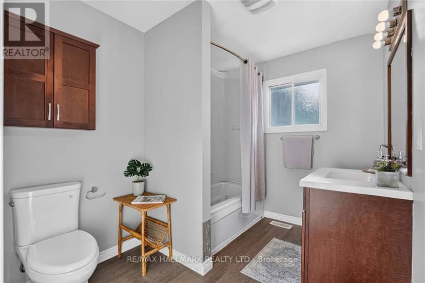 356 Station Street — photo 18 of 40
