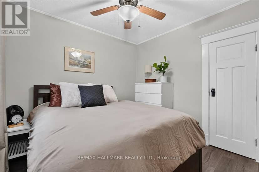 32 Richmond Avenue — photo 17 of 40