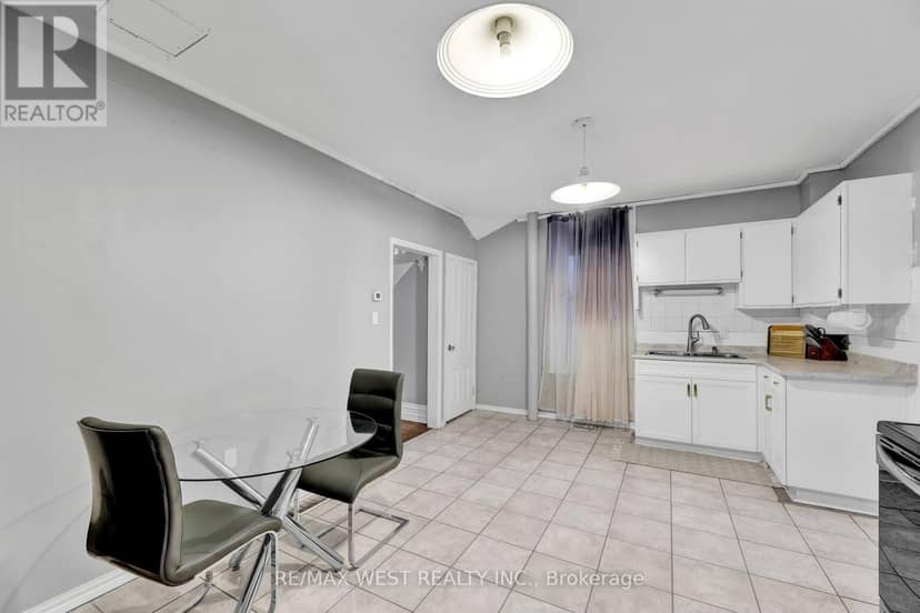 318 Simcoe Street, Woodstock, photo 3