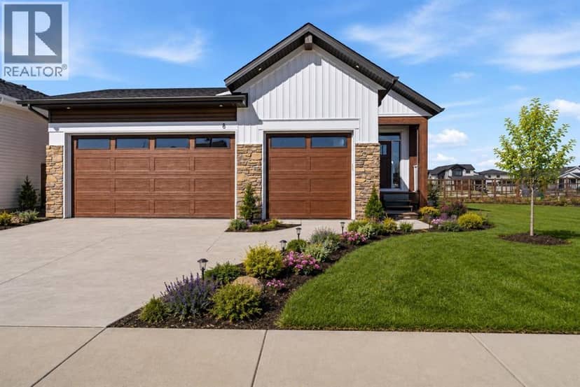 8 Tipping Avenue, Red Deer, photo 2