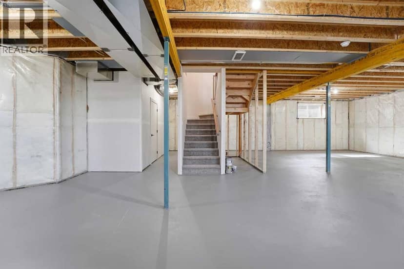 8 Tipping Avenue — photo 13 of 17