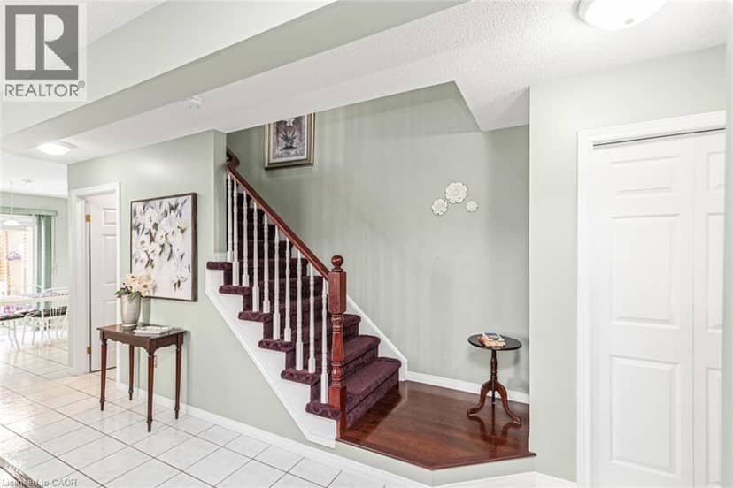 10 RICHVIEW Drive — photo 22 of 40