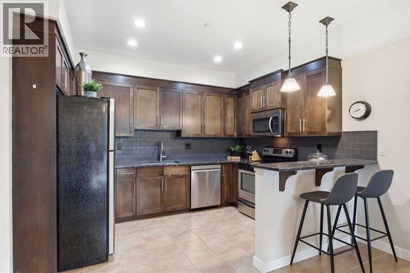 104, 1005B Westmount Drive — photo 9 of 40