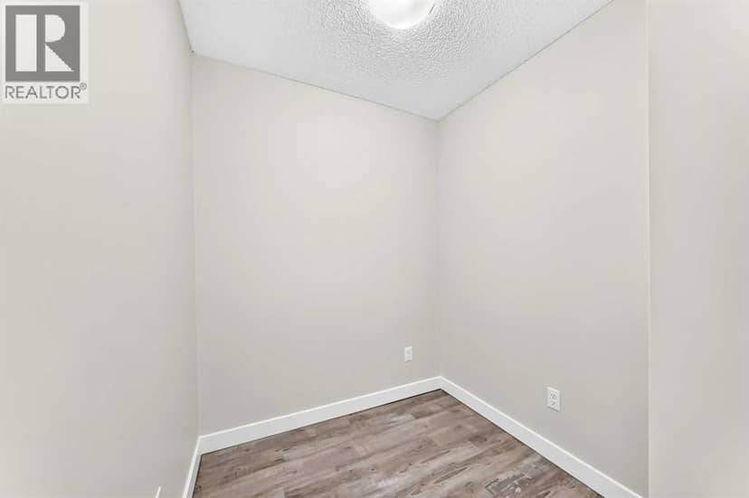 4118, 403 Mackenzie Way SW — photo 35 of 40