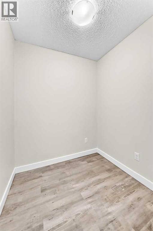 4118, 403 Mackenzie Way SW — photo 36 of 40