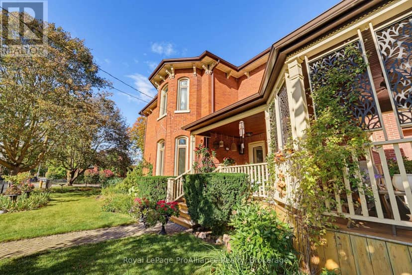 55 Queen Street, Belleville, photo 4