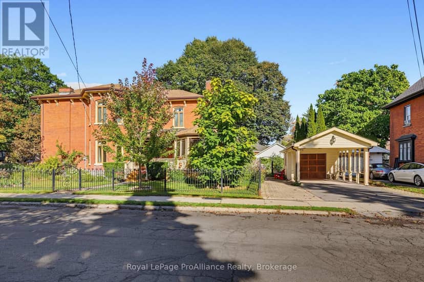 55 Queen Street, Belleville, photo 5