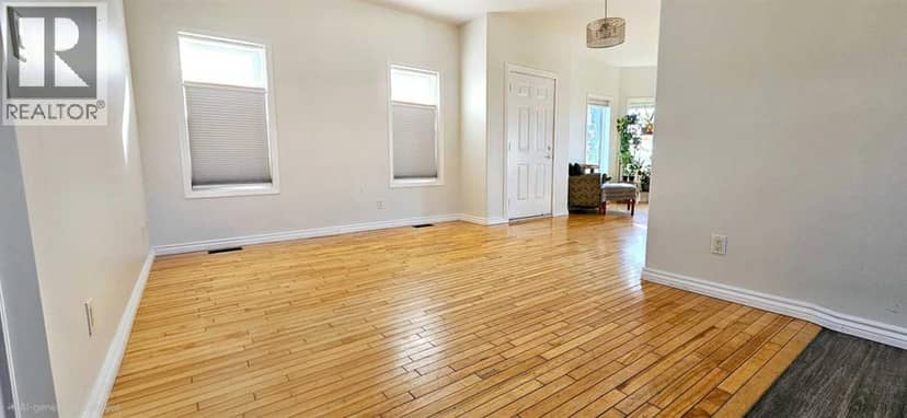 403 Silver Pointe Drive — photo 16 of 38