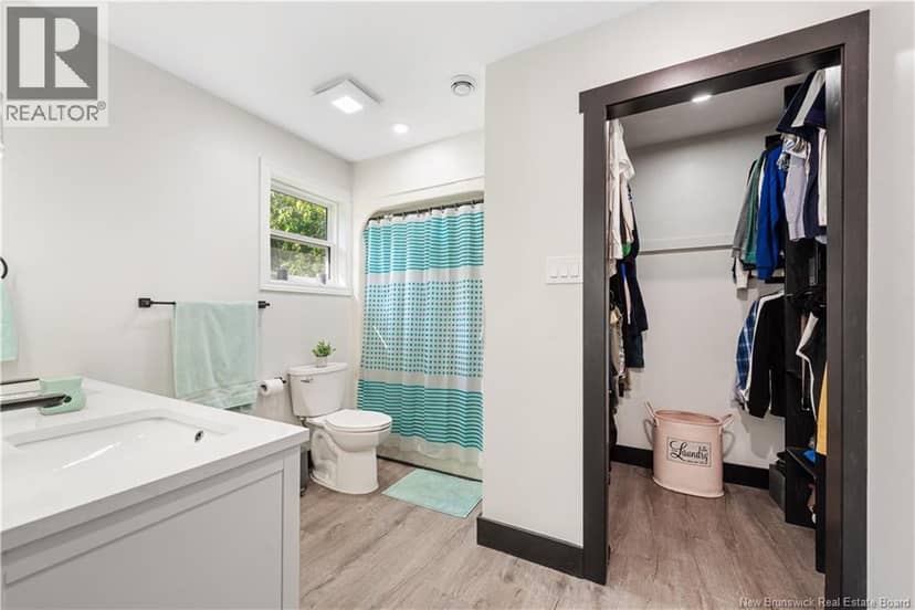 32 Riverbend — photo 16 of 34
