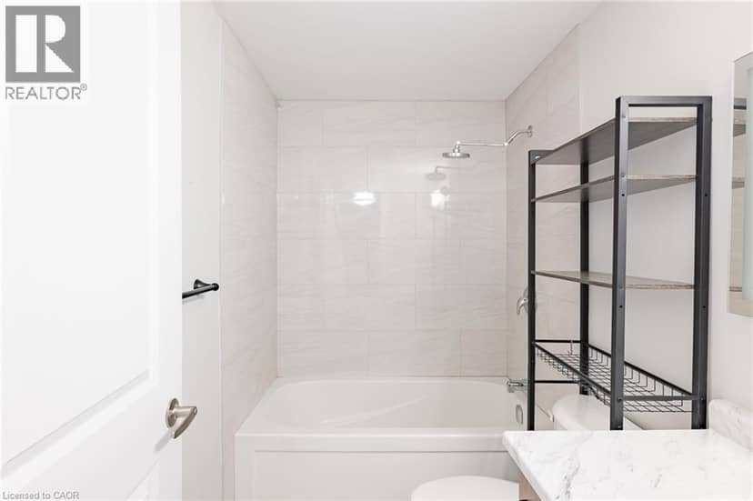 537B BARWICK Crescent — photo 21 of 40