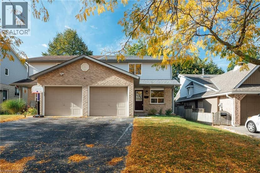 537B BARWICK Crescent — photo 1 of 40