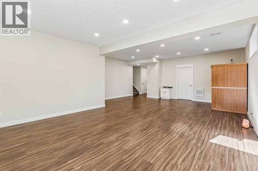 281 Boulder Creek Crescent SE — photo 30 of 40