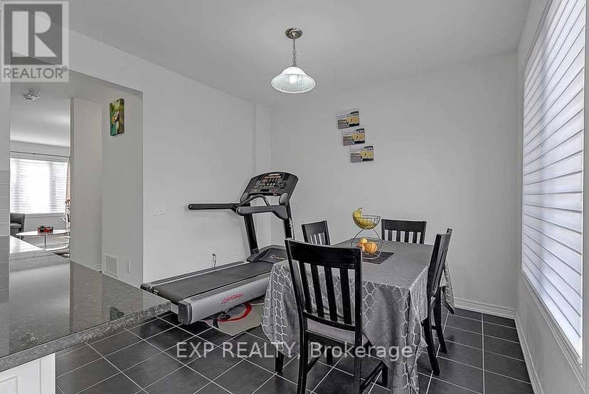 6 Frederick Pearson Street, East Gwillimbury, photo 5