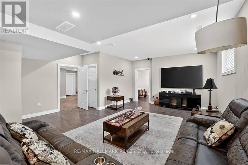5499 Attema Crescent — photo 31 of 40