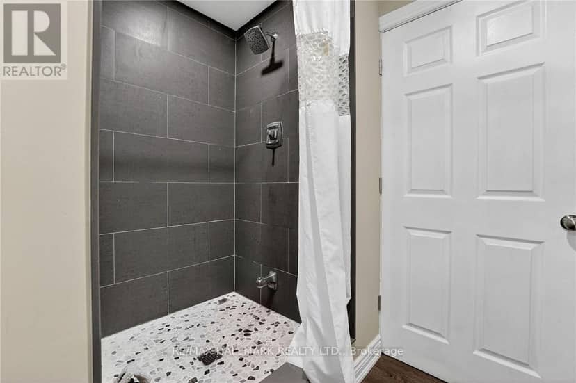 5499 Attema Crescent — photo 34 of 40
