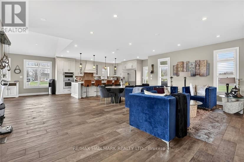 5499 Attema Crescent — photo 6 of 40