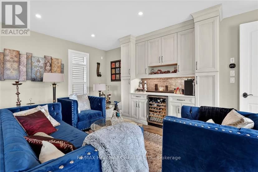 5499 Attema Crescent — photo 7 of 40