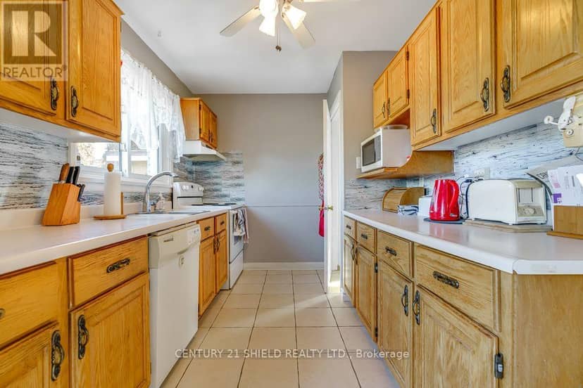 502 Anderson Drive — photo 16 of 33