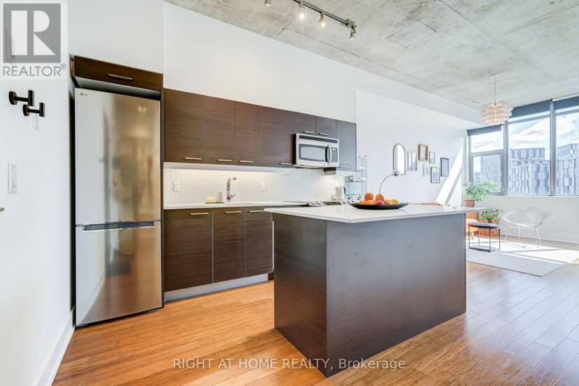 805 - 90 Trinity Street, Toronto, photo 3