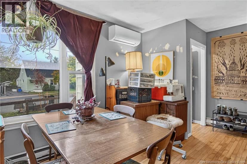 34 Currie Avenue — photo 11 of 37