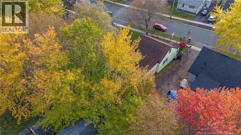 34 Currie Avenue — photo 31 of 37