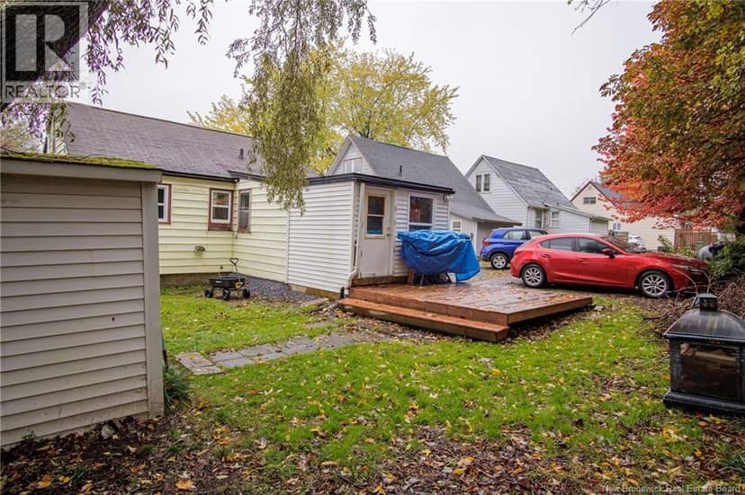 34 Currie Avenue — photo 27 of 37