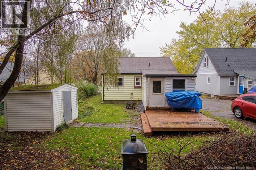34 Currie Avenue — photo 28 of 37