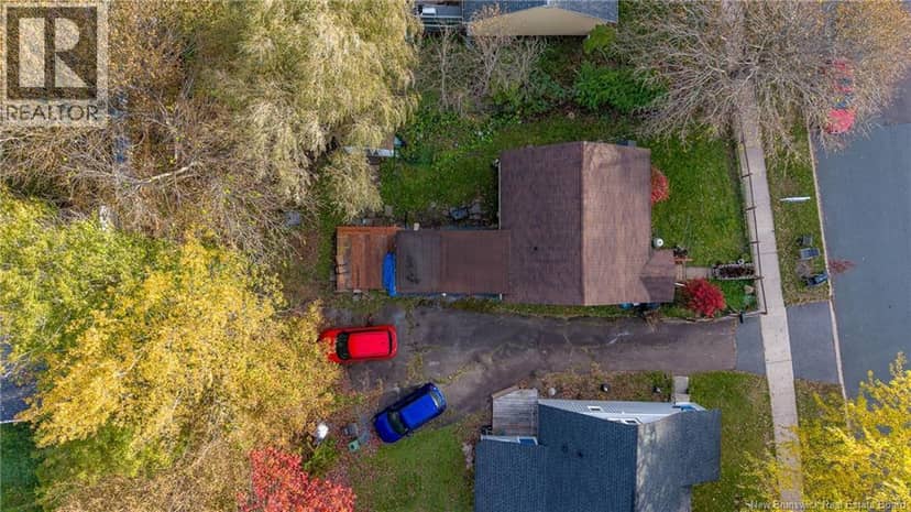 34 Currie Avenue — photo 32 of 37