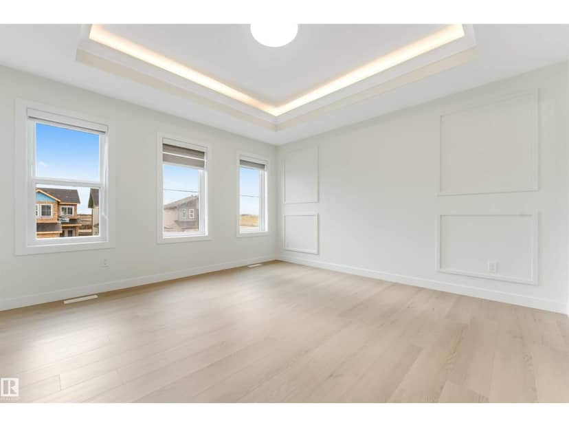 3926 39 AV — photo 26 of 40