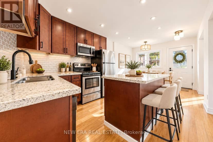 59 Barker Avenue, Toronto, photo 3