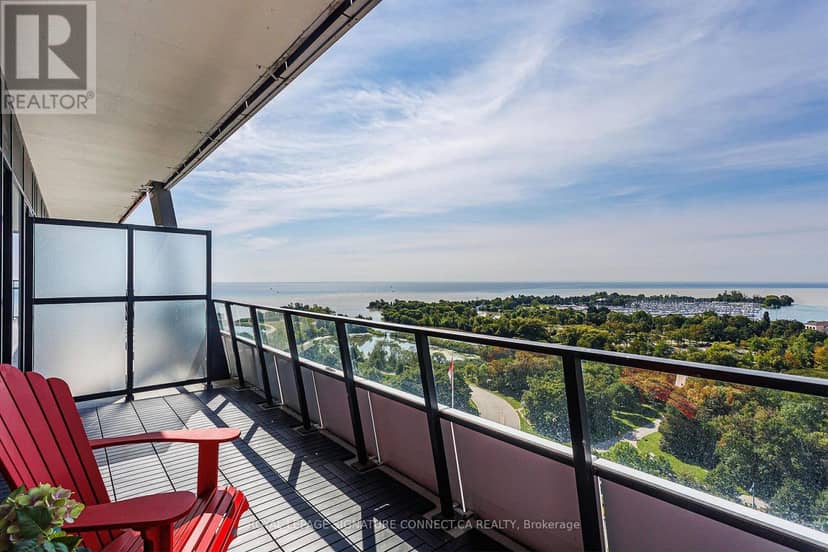 1319 - 30 Shore Breeze Drive, Toronto, photo 2