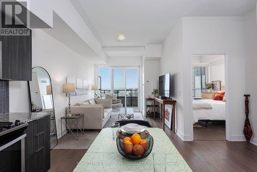 1319 - 30 Shore Breeze Drive, Toronto, photo 4
