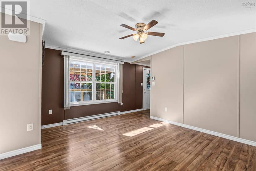 549 Thorn Avenue — photo 22 of 40