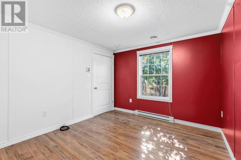 549 Thorn Avenue — photo 29 of 40