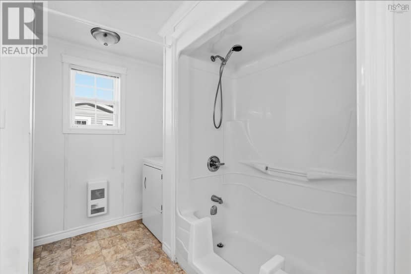 549 Thorn Avenue — photo 32 of 40