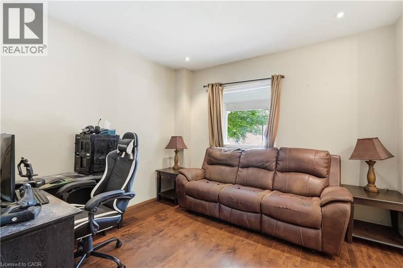 26 NIAGARA Street — photo 4 of 26