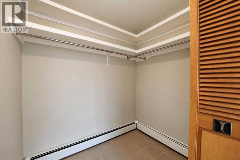 5245 42 Street — photo 25 of 40