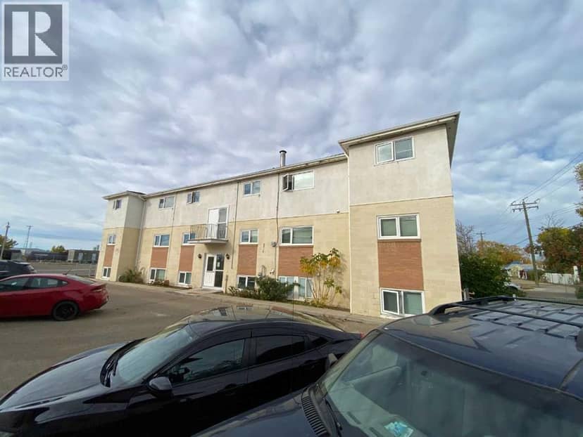 1-12, 104 1 Street E, Brooks, photo 7