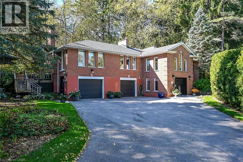 311 GOLF LINKS Road, Ancaster