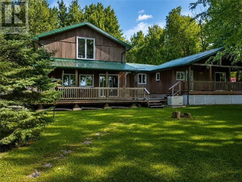 27 Peacock Trail, Kagawong, photo 3